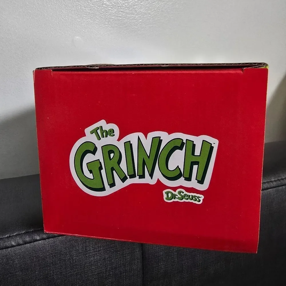 Grinch Tabletop Climber 17